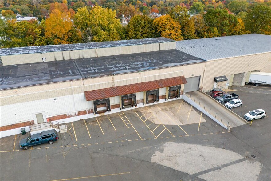 More Photos Of 91 Pinevale St, Springfield Warehouse For Lease