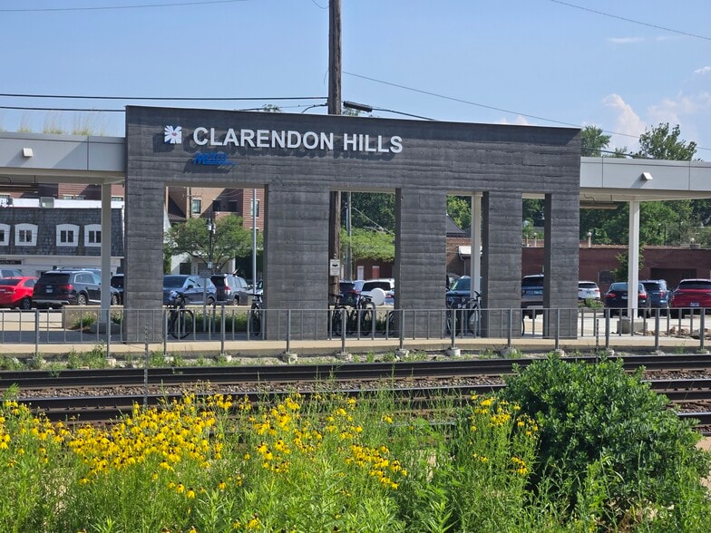 More Photos Of 152 Burlington Ave, Clarendon Hills Storefront Retail Office For Lease