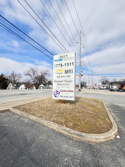 More Photos Of 2137-2141 Dixie Hwy, Louisville Office For Sale