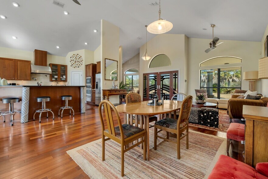 More Photos Of , Quincy Unknown For Sale