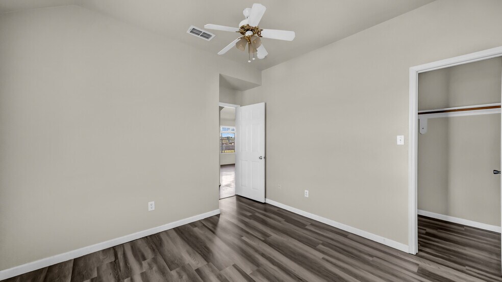 More Photos Of 141 Lindas Creek Ln, Weatherford Multifamily For Sale