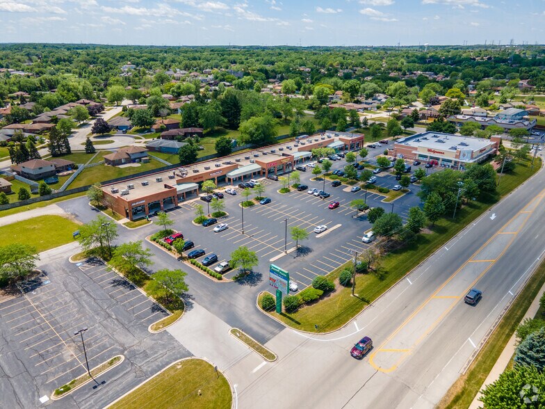 More Photos Of 11925-11981 W 143rd St, Orland Park Unknown For Lease