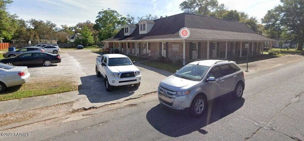 More Photos Of 441 Charles St, New Iberia Office For Sale