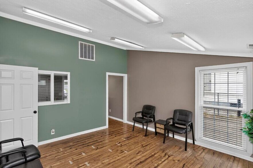 More Photos Of 223 Connell St, Goodlettsville Office For Lease
