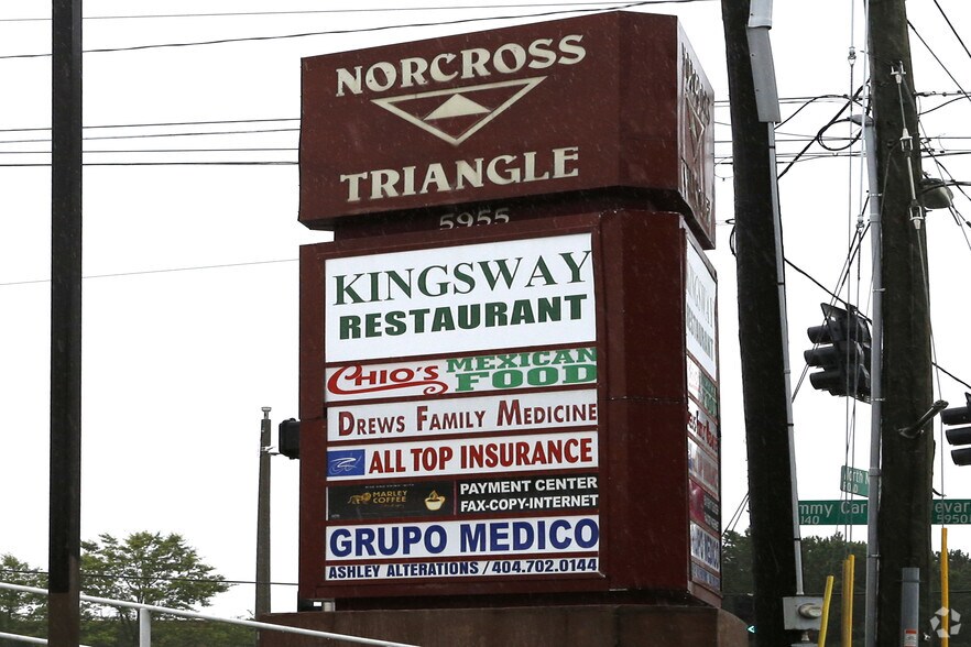 More Photos Of 5965 Peachtree Corners E, Norcross Warehouse For Lease