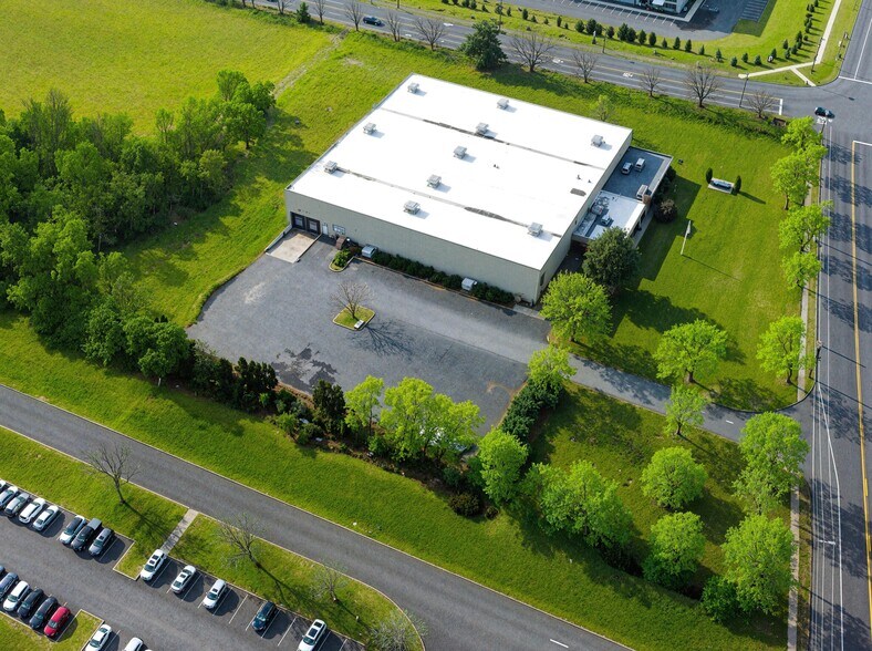 More Photos Of 2605 Kuser Rd, Hamilton Service For Lease