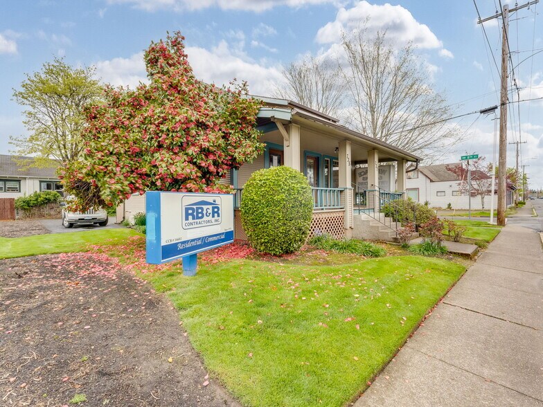 More Photos Of 737 NW Adams St, Mcminnville Office For Sale