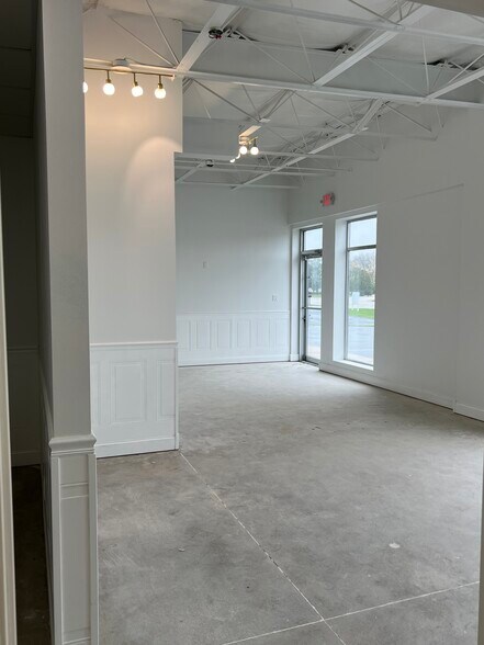 More Photos Of 16644-16646, New Berlin Medical For Lease