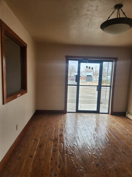 More Photos Of 430 W 8th St, Delta Unknown For Lease