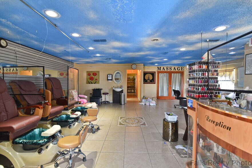 More Photos Of 4500 Kemp Blvd, Wichita Falls General Retail For Sale