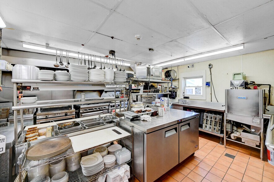 More Photos Of 291 Main St, Eynon Restaurant For Sale