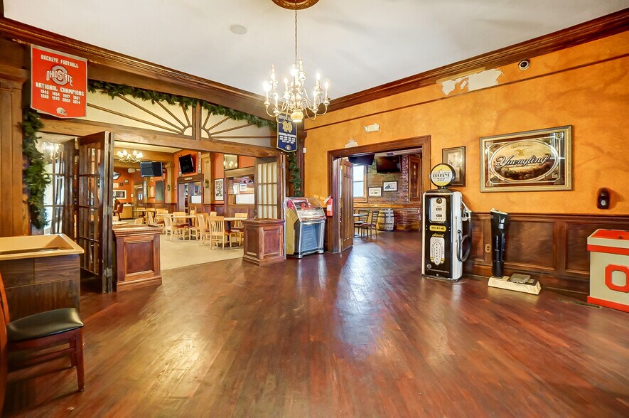 More Photos Of 126 W High St, Springfield Lodge Meeting Hall For Sale