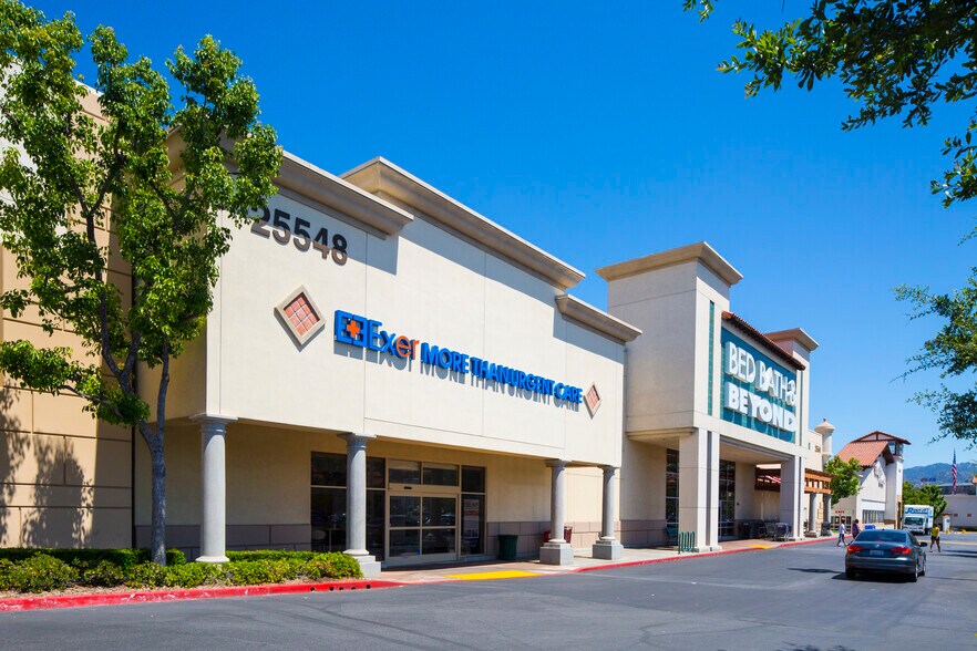 More Photos Of 25450 The Old Rd, Valencia Unknown For Lease