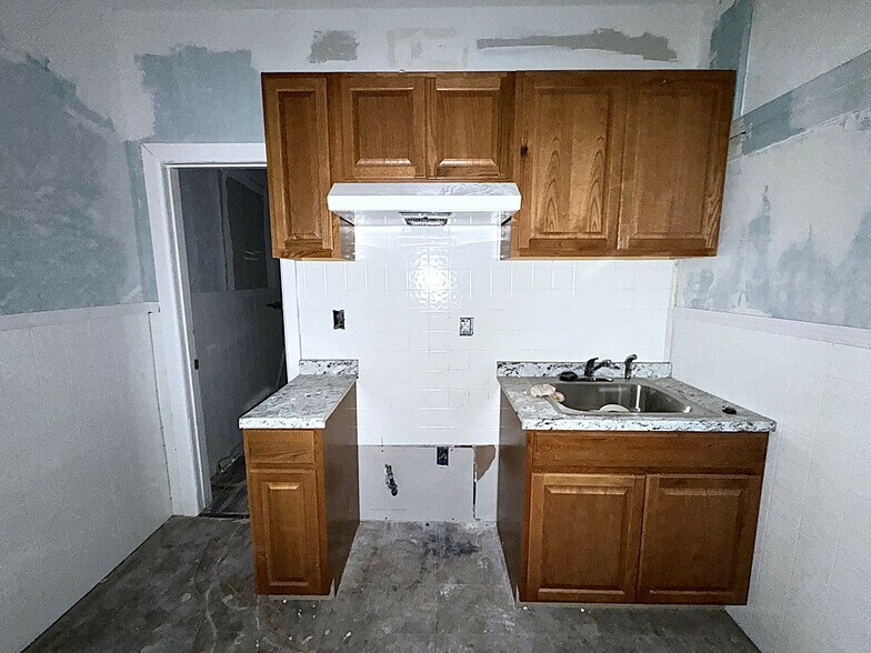 More Photos Of 17 Thorp St, Binghamton Apartments For Sale