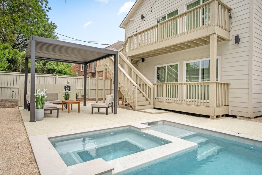 More Photos Of , Houston Multifamily For Sale