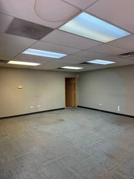 More Photos Of 24760 W Eames St, Channahon Light Manufacturing For Lease