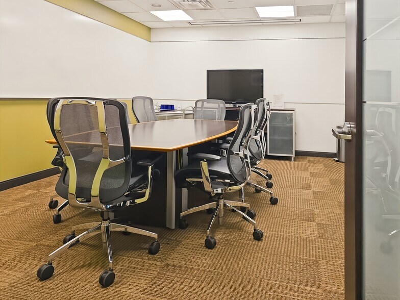 More Photos Of 600 Third Ave, New York Coworking Space