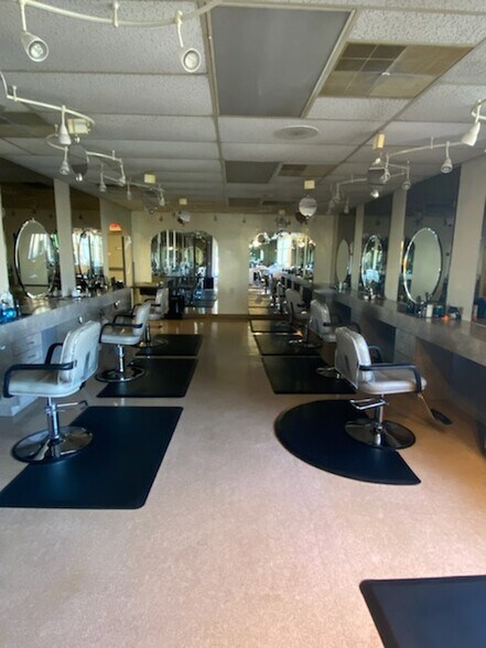 More Photos Of 55 S Progress Ave, Harrisburg Office For Sale