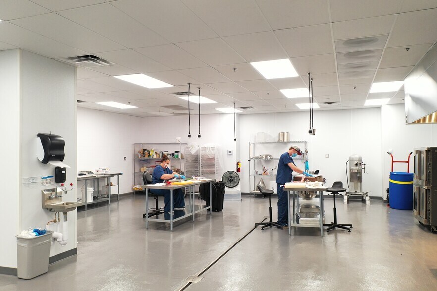 More Photos Of 3215-3225 E 42nd Ave, Denver Food Processing For Sale