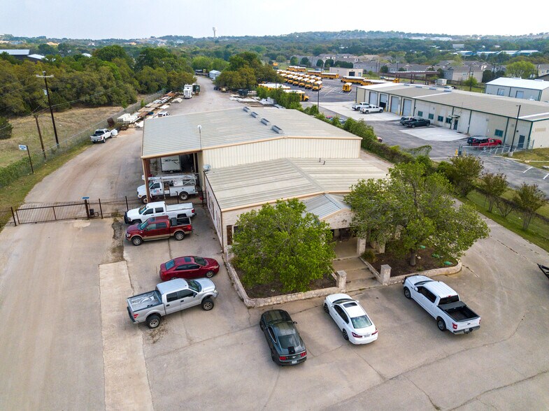 More Photos Of 2520 W Highway 290, Dripping Springs Light Manufacturing For Sale