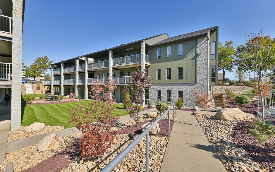 More Photos Of 103 N Meadows Dr, Wexford Medical For Lease