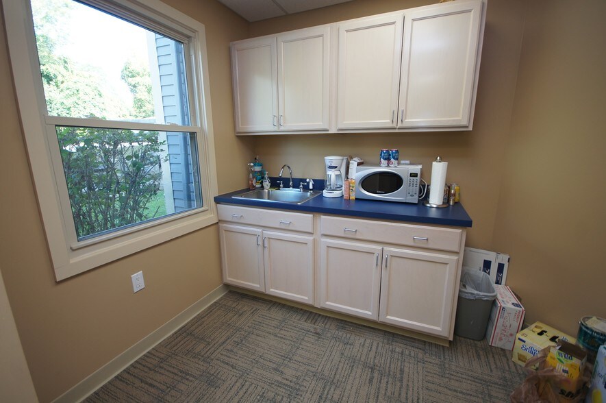 More Photos Of 16 Asylum St, Milford Medical For Lease