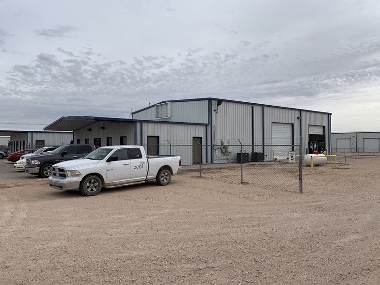 More Photos Of 7907 W Industrial Ave, Midland Warehouse For Lease