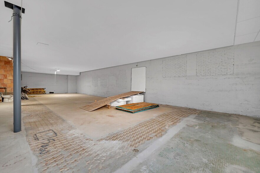 More Photos Of 31 W Downer Pl, Aurora Office For Sale