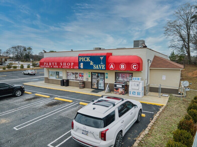 More Photos Of 207 Cedar Springs Rd, Spartanburg Freestanding For Sale