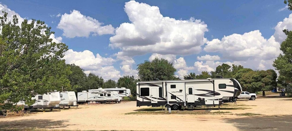 More Photos Of 2310 Lamar St, Sweetwater Manufactured Housing Mobile Home Park For Sale