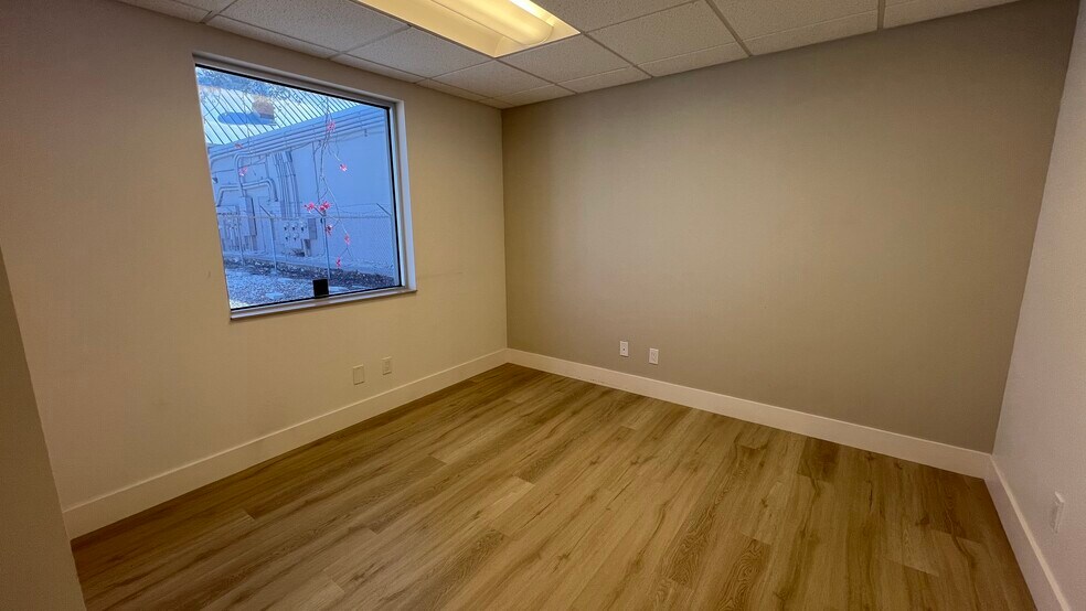 More Photos Of 504 S Moody Ave, Tampa Office For Sale