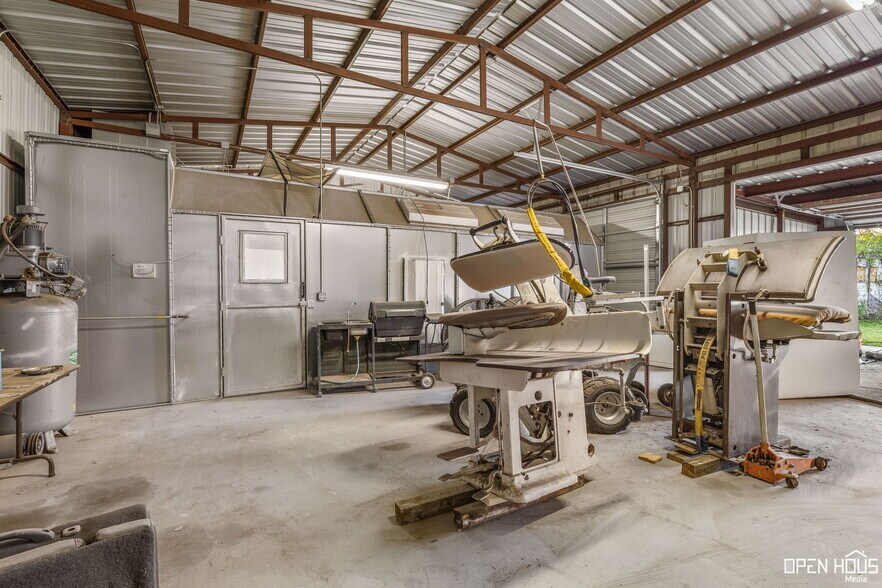 More Photos Of 1915 Kemp Blvd, Wichita Falls Office For Sale