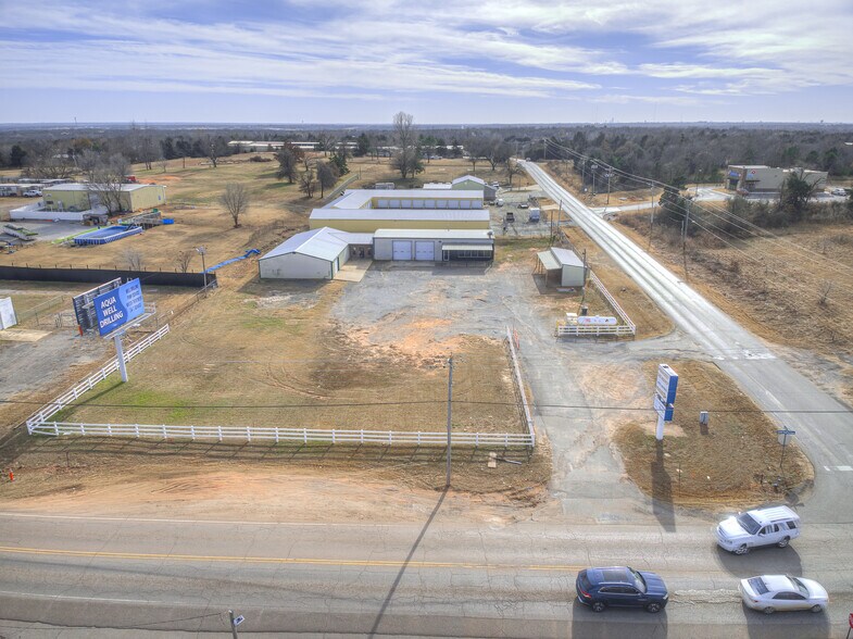 More Photos Of 2900 E Waterloo Rd, Edmond Self Storage For Lease