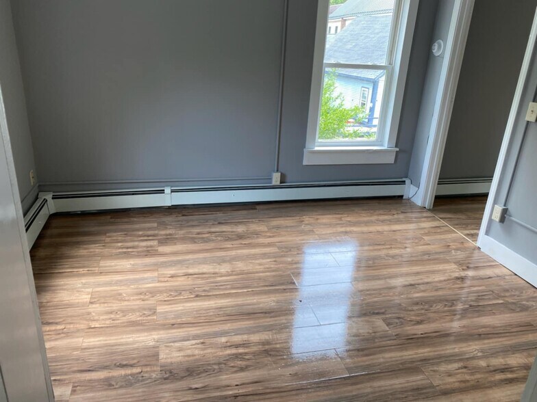 More Photos Of 66 Valley St, Springfield Apartments For Sale