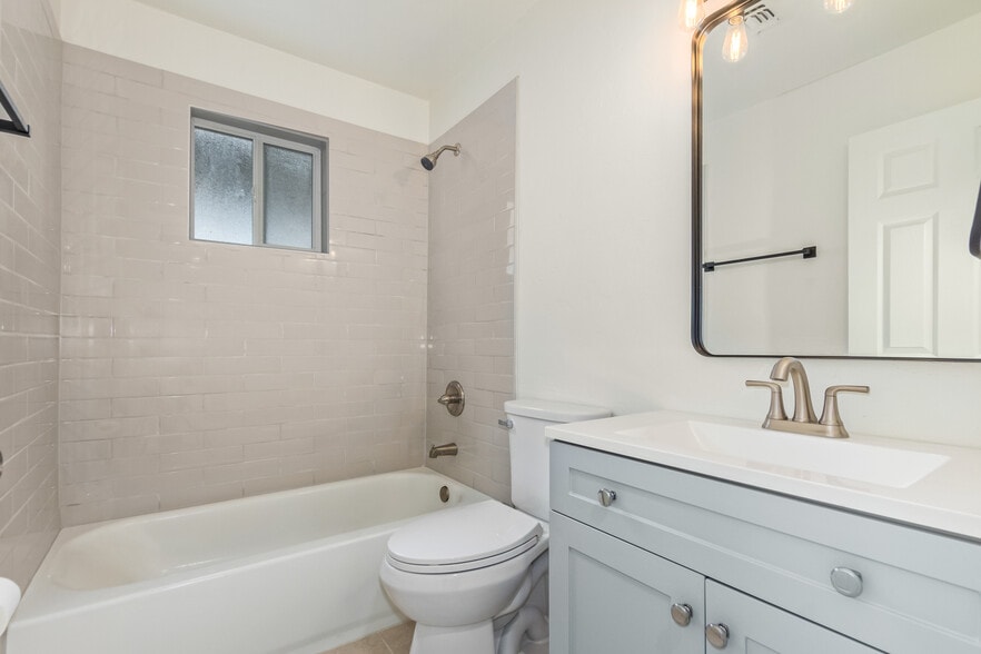 More Photos Of 140-148 E Mohave Rd, Tucson Apartments For Sale