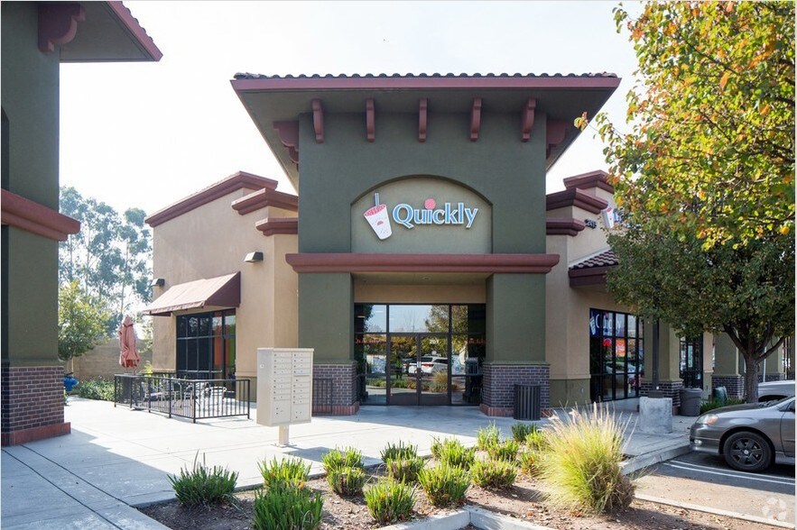 More Photos Of 2415 Empire Ave, Brentwood General Retail For Lease