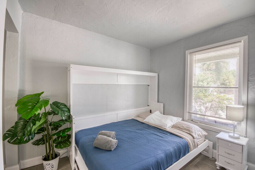 More Photos Of 130 S Ocean Breeze, Lake Worth Beach Apartments For Sale