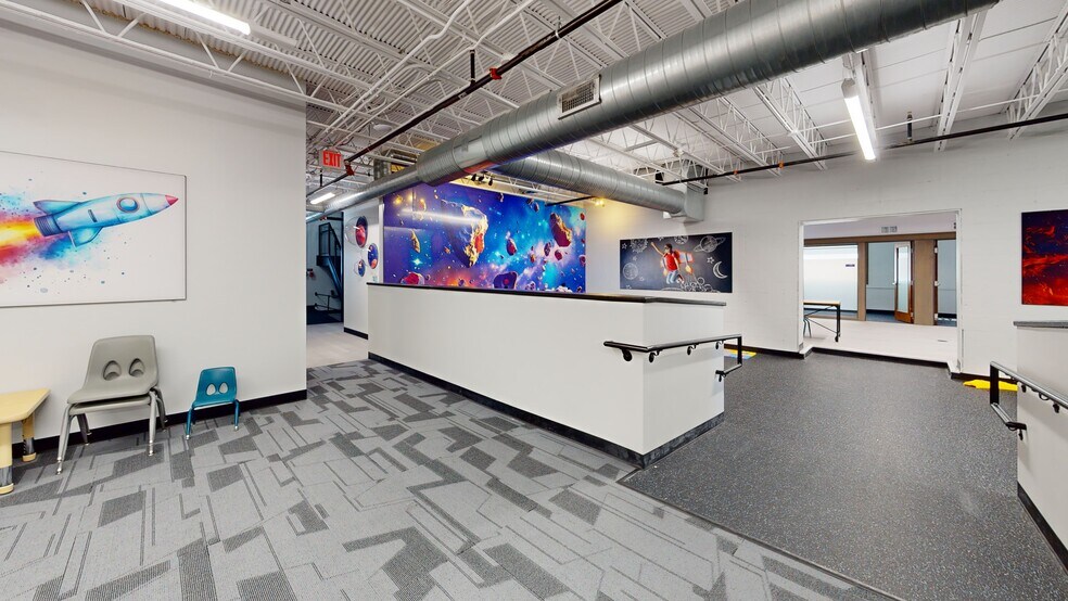 More Photos Of 6161 N Hillside Ave, Indianapolis Loft Creative Space For Lease