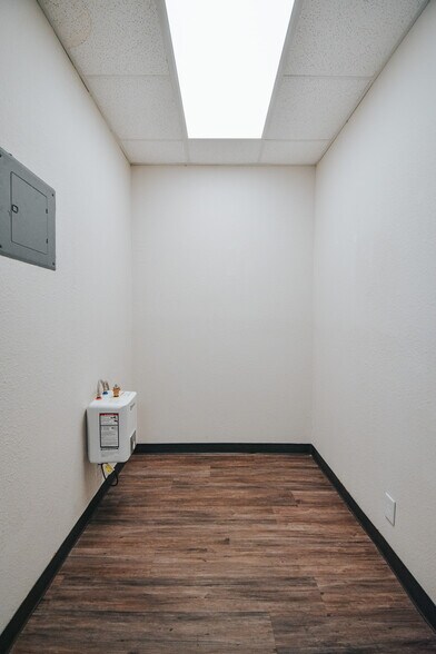 More Photos Of 4104 Houston Hwy, Victoria General Retail For Sale
