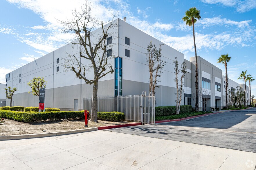 Primary Photo Of 710 S Dupont Ave, Ontario Warehouse For Lease