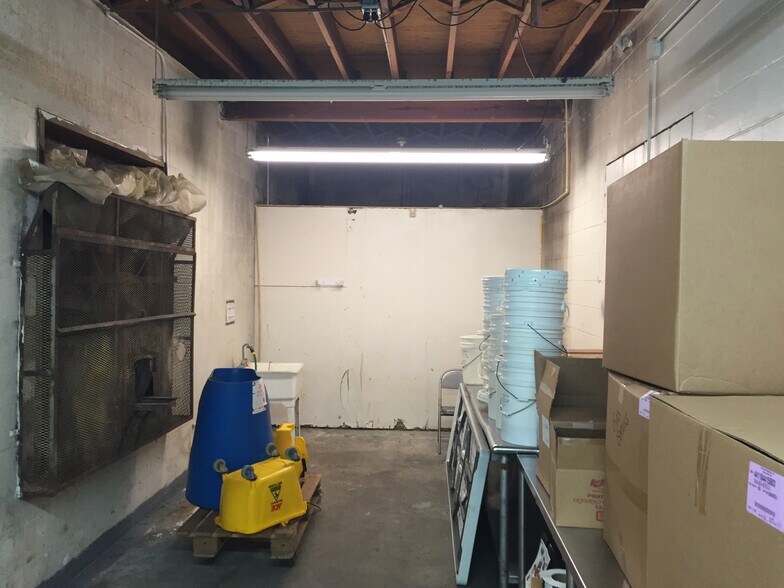 More Photos Of 238 E Washington St, Starke Distribution For Sale