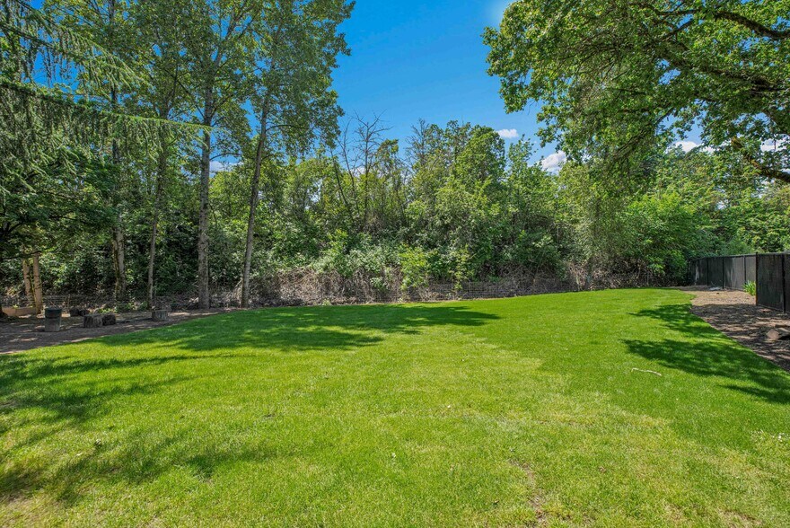 More Photos Of 1700 Blankenship Rd W, West Linn Apartments For Sale