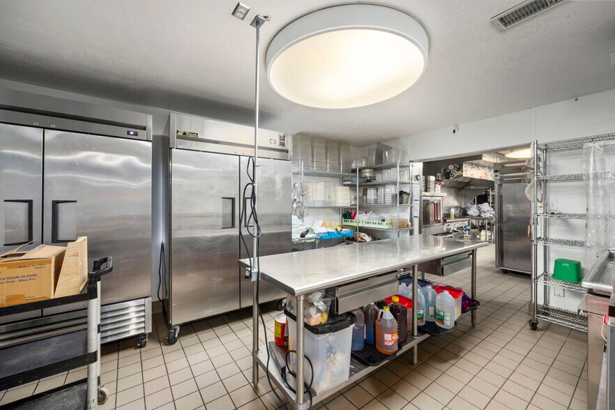 More Photos Of 18541 Mueschke Rd, Cypress Restaurant For Sale