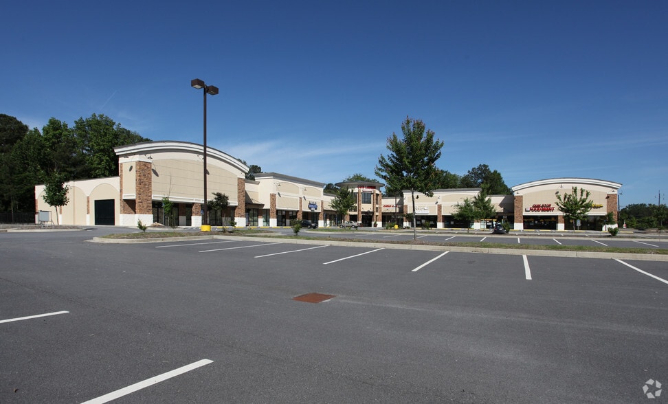 More Photos Of 745 Beaver Ruin Rd, Lilburn Unknown For Lease