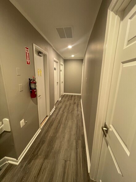 More Photos Of 6559-6581 Edsall Rd, Springfield Coworking Space