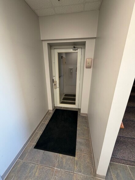 More Photos Of 2860 Northpark Ave, Huntington Office For Sale