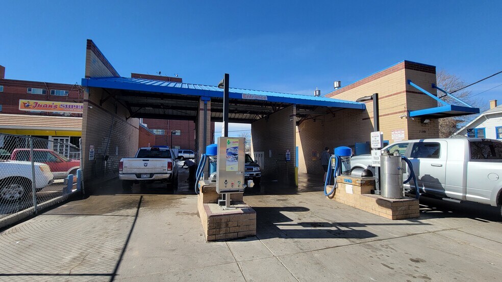 More Photos Of 1597 Peoria St, Aurora Carwash For Sale