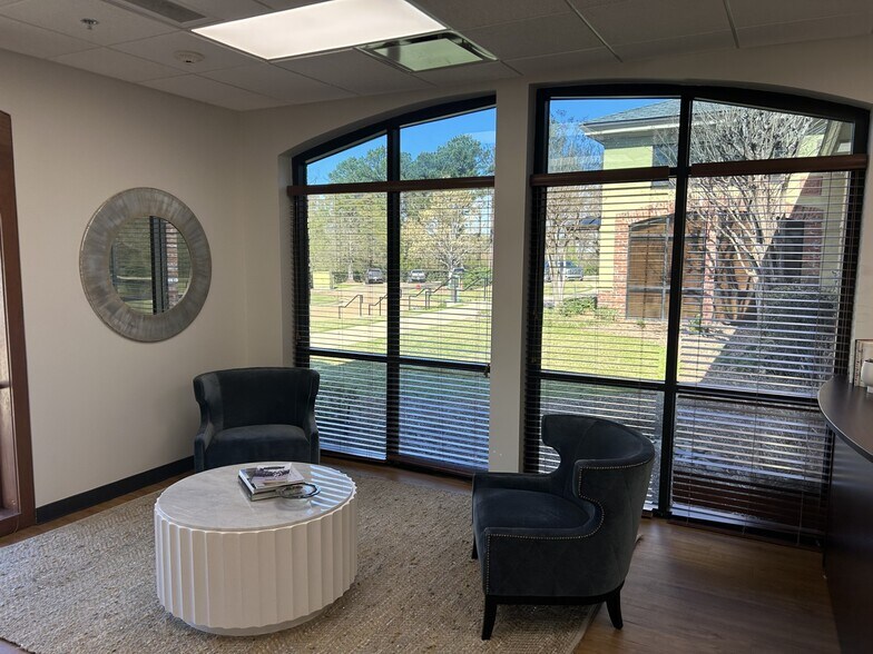 More Photos Of 602 Crescent Pl, Ridgeland Office For Lease