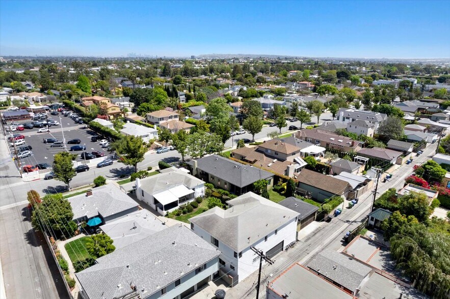 More Photos Of 2218 24th St, Santa Monica Apartments For Sale