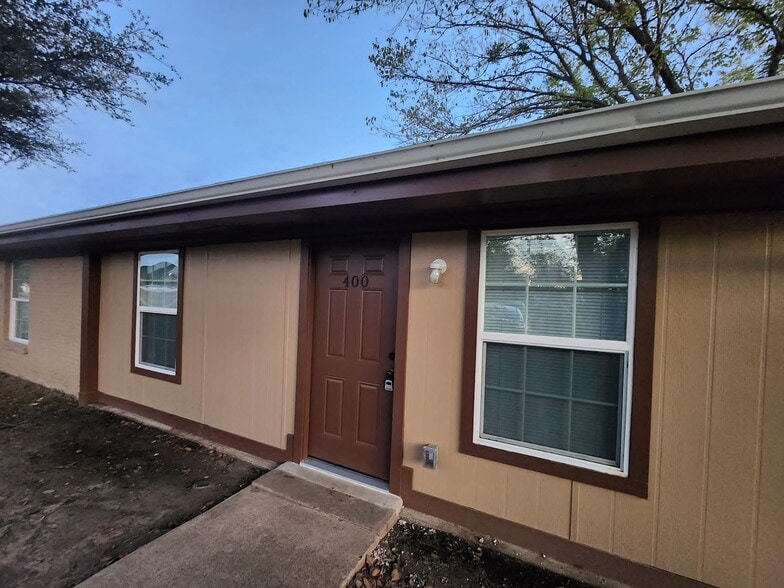 More Photos Of 220 Bois D Arc St, Canton Apartments For Sale